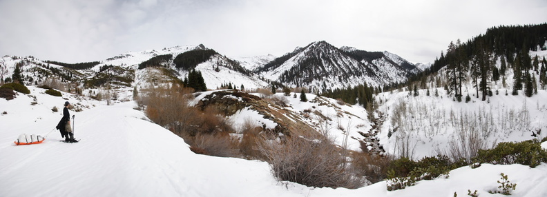 Jeff_071_076_Pano_John_on_with_Sawtooth_and_Valley.jpg