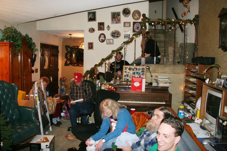 Christmas05Wall_sm_11.jpg