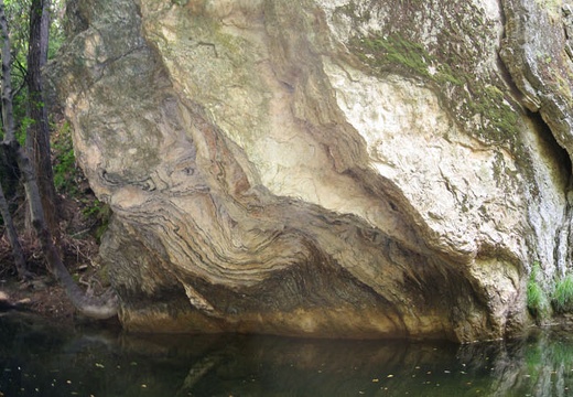 IMG 3114 PanaRiverRockFormation