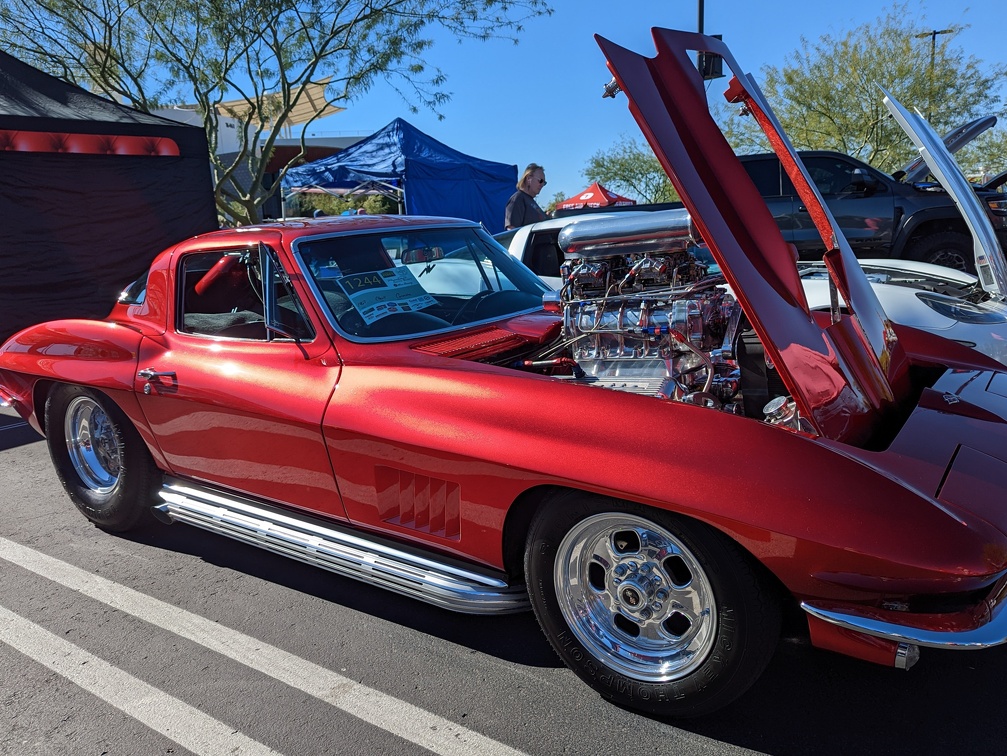 PXL 20221126 183443338