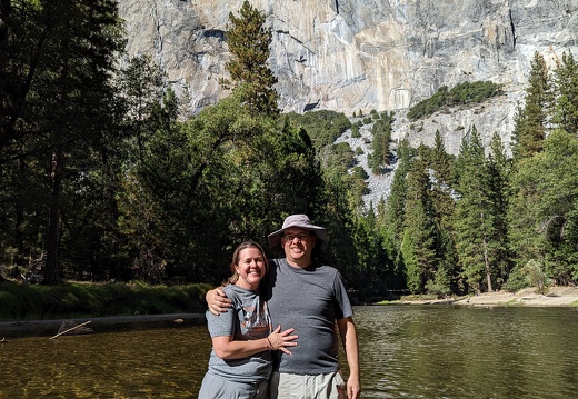 PXL 20221004 221433837