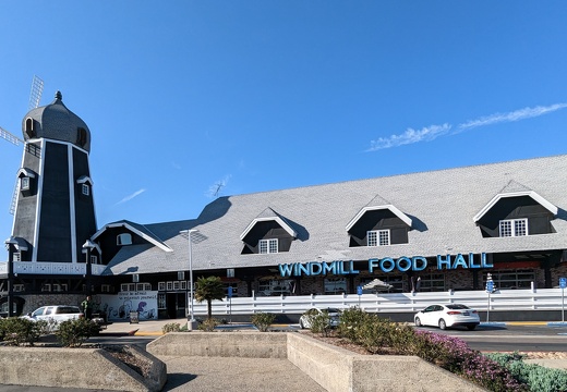 PXL 20230317 233012055